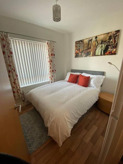 3 Bedroom Penthouse Apartment In Larne Exterior photo