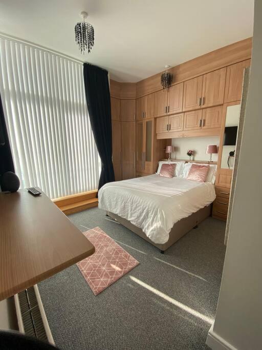 3 Bedroom Penthouse Apartment In Larne Exterior photo