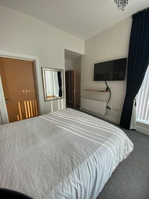 3 Bedroom Penthouse Apartment In Larne Exterior photo