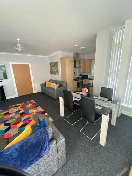 3 Bedroom Penthouse Apartment In Larne Exterior photo